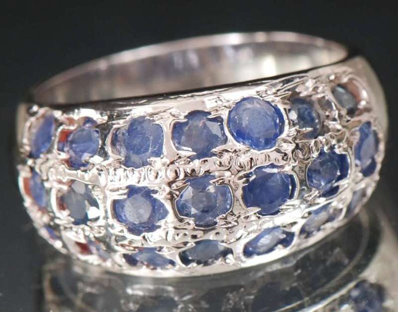 Natural Untreated Ceylon Blue Sapphire Gemstone Silver Ring