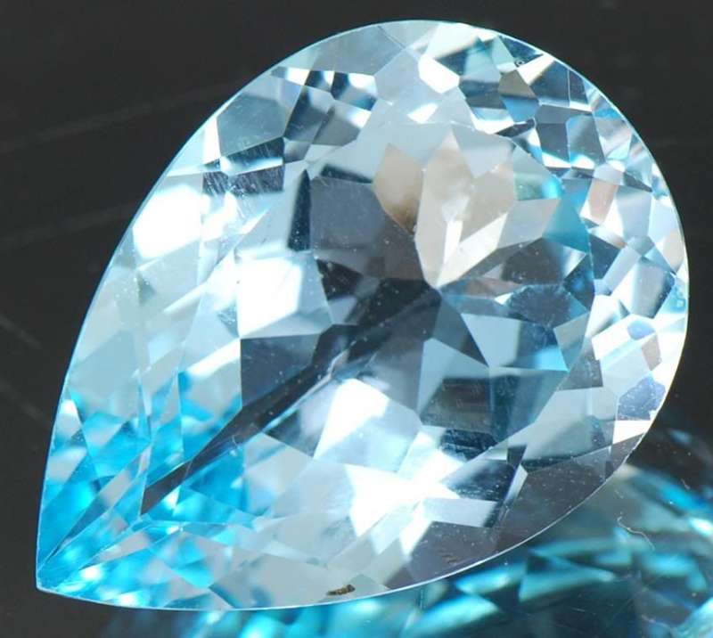 34.30cts Natural Huge Brazil Swiss Blue Topaz Gemstone