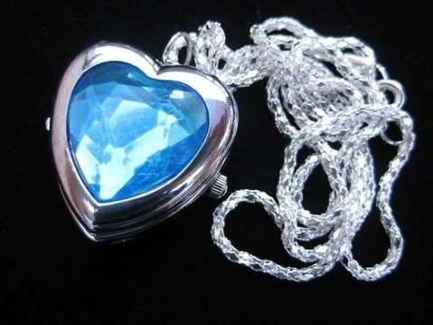!! Heart Necklace Pendant Watch !! Great Gift !!