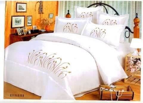 White 6 Pc Duvet Sets