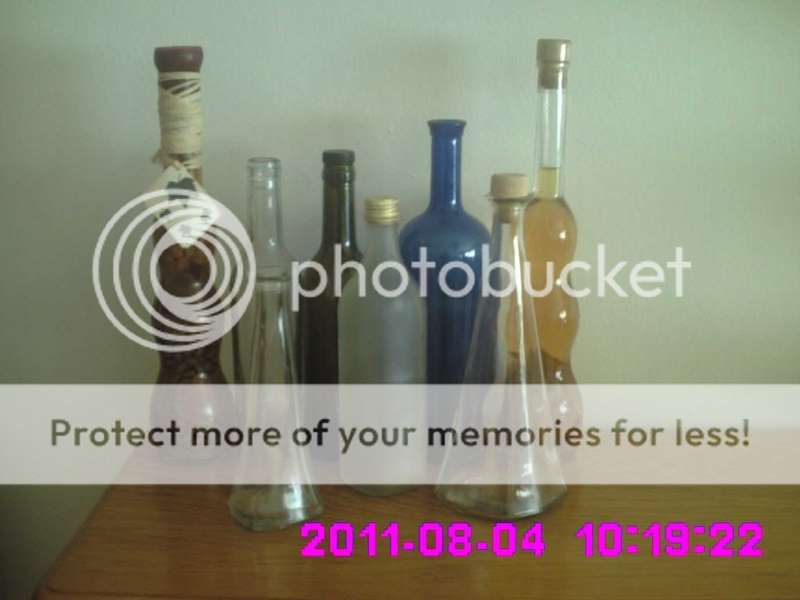 GLASS BOTTLES FOR THE KITCHEN