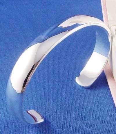 STUNNING STERLING SILVER BANGLE!!!