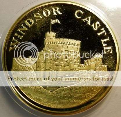 WINDSOR CASTLE : 22 ct GOLD PLATED MEDALLION