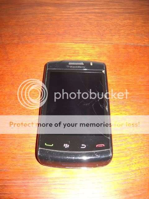 Blackberry STORM 9550 + Dock -updated 9530