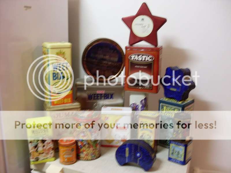 Set of tins