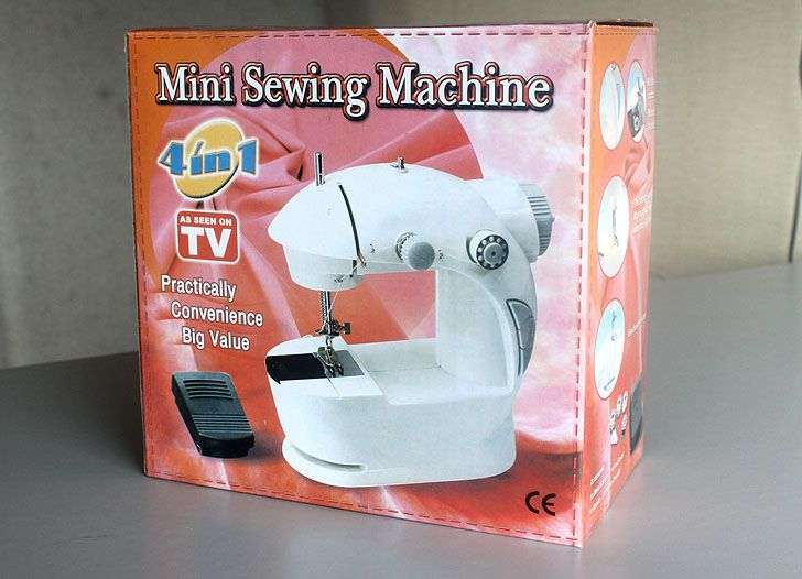 IMG_0284.jpg sewing machine picture by zljoyce