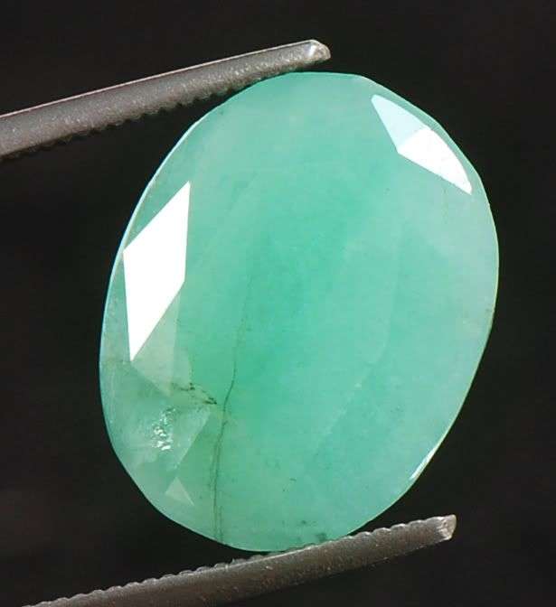 5.50cts Natural Muzo Mines Colombian Emerald - Untreated - 100% natural Earth Mined!
