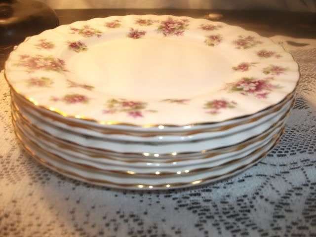 Royal Albert Sweet Violets Tea service set, http://www.bidorbuy.co.za/seller/930652/ELLE07