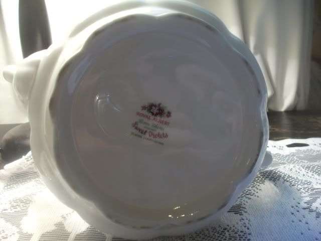 Royal Albert Sweet Violets Tea service set, http://www.bidorbuy.co.za/seller/930652/ELLE07