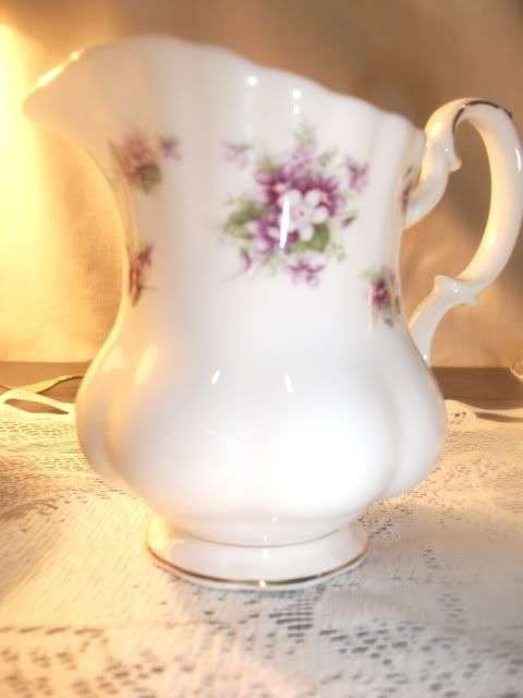Royal Albert Sweet Violets Tea service set, http://www.bidorbuy.co.za/seller/930652/ELLE07