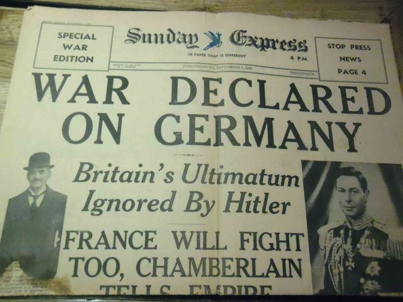 Sunday Express News Paper 3 September 1939 War declared on Germany