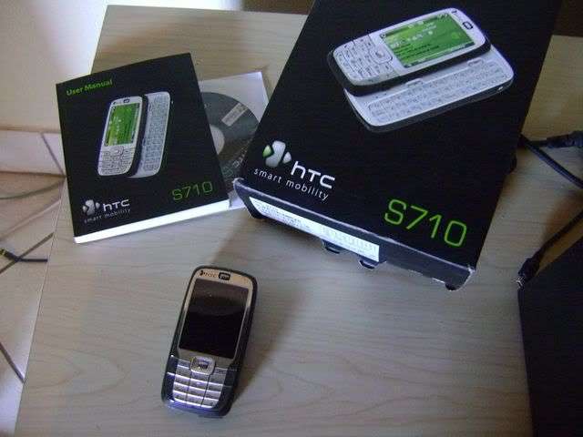 HTC S710 with box and accessories R1 RESERVE