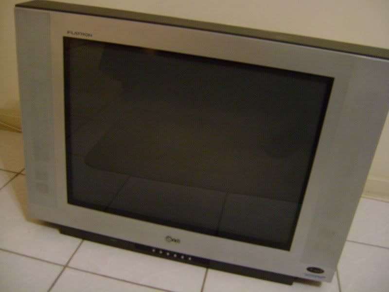 LG Flatron 74cm tv R1 RESERVE