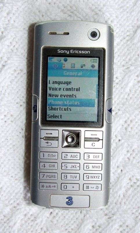 Vintage SONY-ERICSSON K608i in good condition, fully working.
