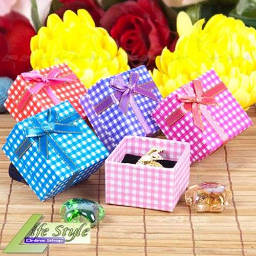 L279 Lot 12 Max Colour Wedding Favor Gift Checker Box
