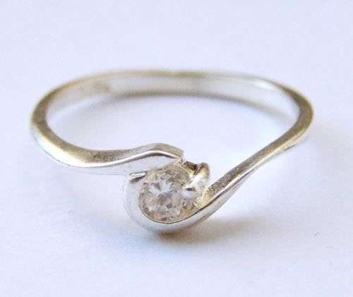 Delicate 925 Silver Ring With CZ