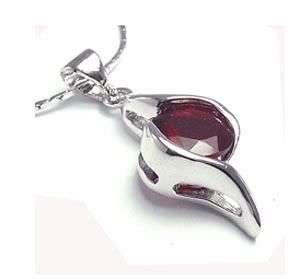 Stunning Designer Pendant with Sim RUBY and 18k gold plating