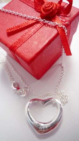 Stunning Sterling Silver Single Heart Neckace Pendant