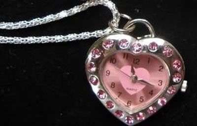 Stunning PINK HEART DIAMANTE pendant watch