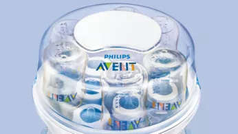 Holds six Philips AVENT bottles
