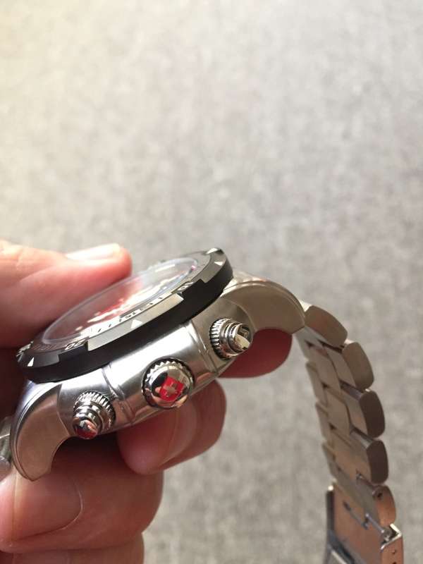 **R14 000.00 @ RETAIL** CX SWISS MILITARY®  "SEA WOLF" 1000m SW I CHRONOGRAPH WATCH