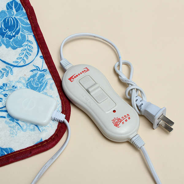 Warm Pet Cat Dog Electric Pad Carpet Comfortable Pet Electric Blanket Bed