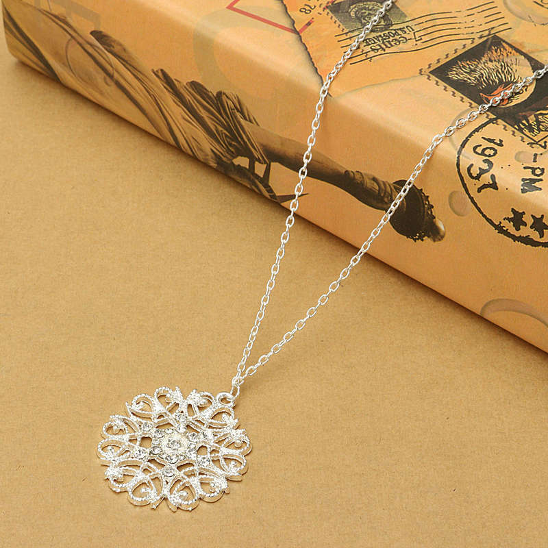 Hollow Out Necklace