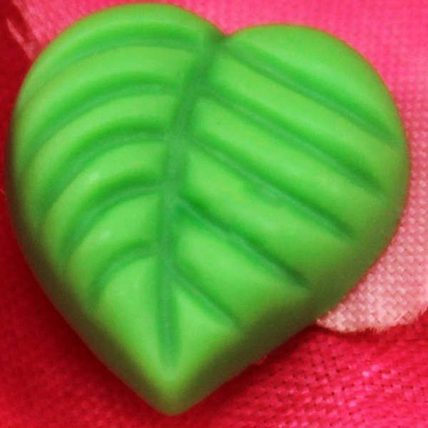 Silicone leaf cake mould