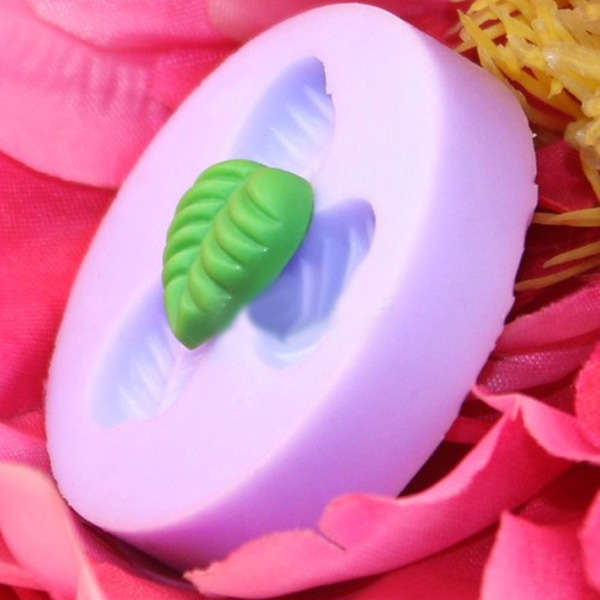 Silicone leaf cake mould