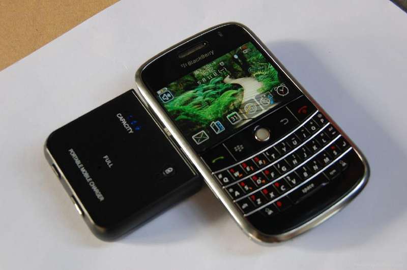 mobile phone portable emergency charger for blackberry  2