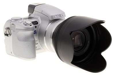 DSC-H7 with flower lens hood