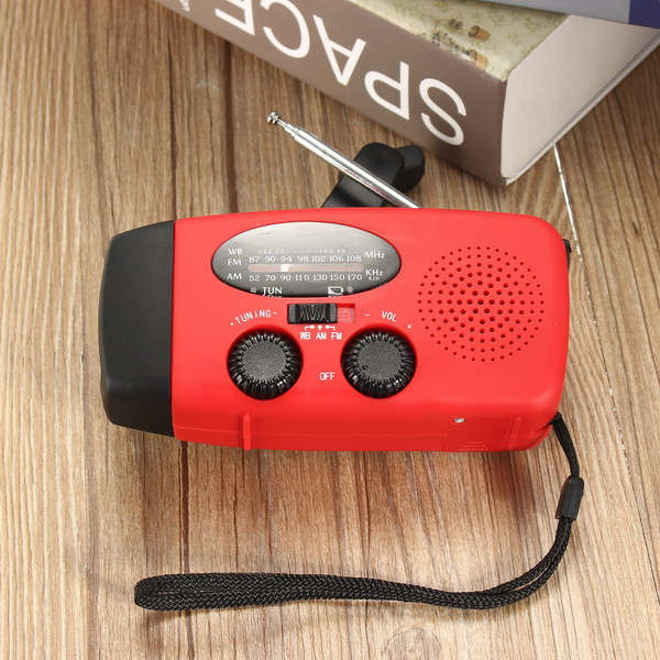 Emergency Solar Hand Crank Wind Up 3 LED Flashlight Torch AM FM Radio Charger