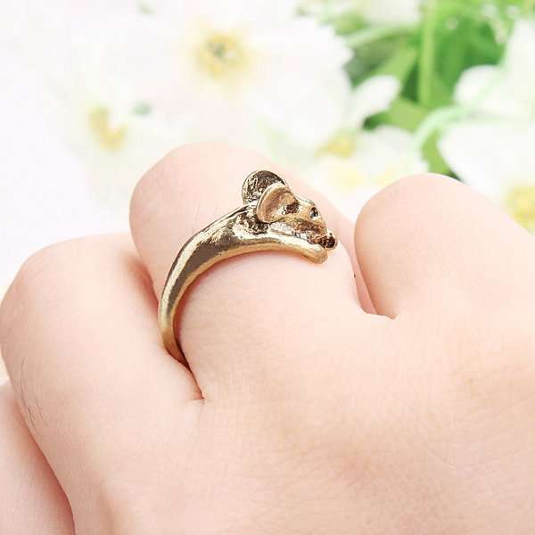 Lovely Little Mouse Ring
