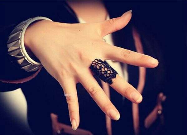 Hollow Out Lace Flower Ring
