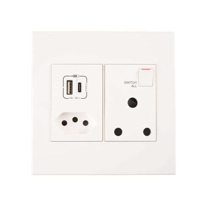 Legrand Arteor White 1 New RSA, 1 RSA & 2 USB Wall Socket 4x4
