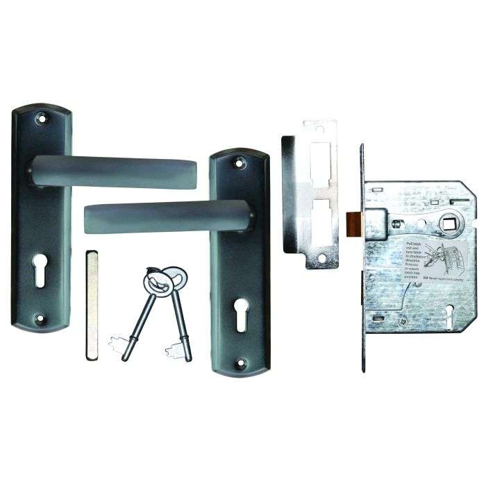 Samson Matt Black Keyhole 6" Castello Lever Handle On Backplate 3 Lever Lockset