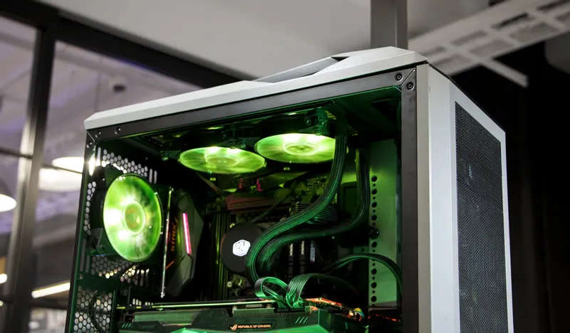 Cooler Master Rgb Led Controller Software Controlled Magnetic 4 Port (Expandable With Splitter Cable