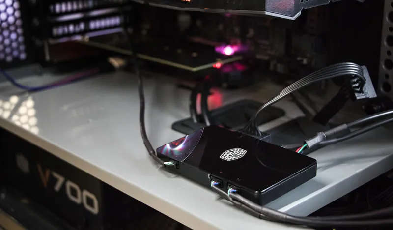 Cooler Master Rgb Led Controller Software Controlled Magnetic 4 Port (Expandable With Splitter Cable