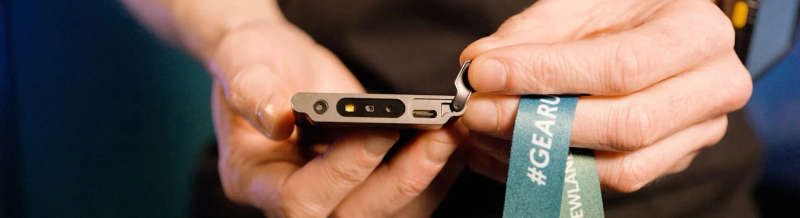 Wireless data collector. Flat design with 2D reader and BT 5.0. Includes neck lanyard; retractabl...
