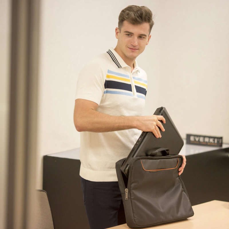 Everki Ekf808S18B 808-18 18.4 Laptop Sleeve With Memory Foam