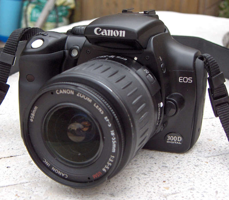 [Reduced Price] DSLR Canon EOS 300D Digital Rebel + 2 lenses + 1GB CF card + 2 batteries + Canon bag