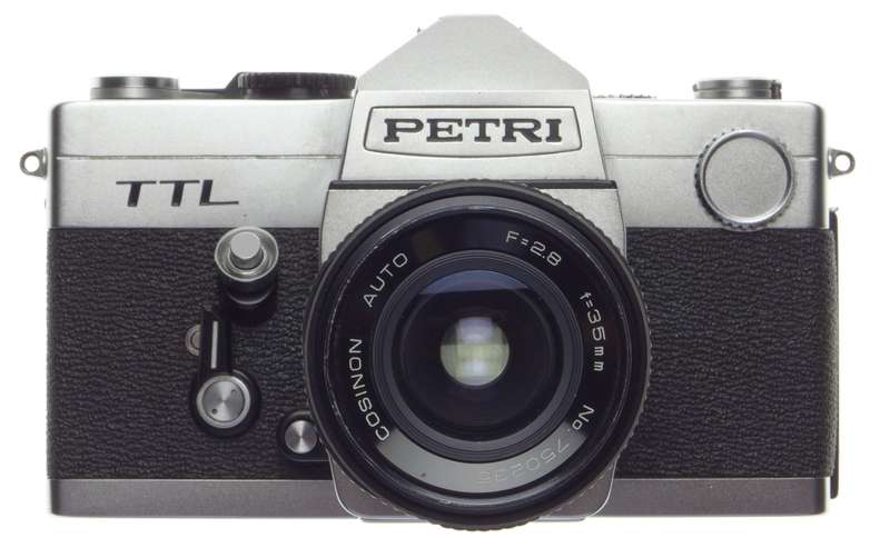Petri TTL 35mm vintage film SLR antique camera Cosinon Auto 2.8/35mm lens - Other Cameras
