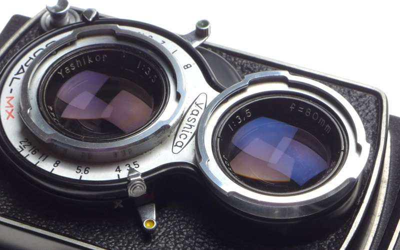 Yashica LM film camera TLR Yashicor 3.5 f=80mm lens COPAL MX shutter - Yashica