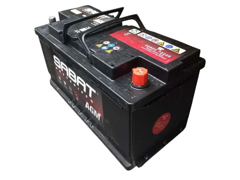 BB035  Sabat 658 - AGM Battery  12 Volt 95 Ah with OLD Battery. Plus R350 without Old Battery