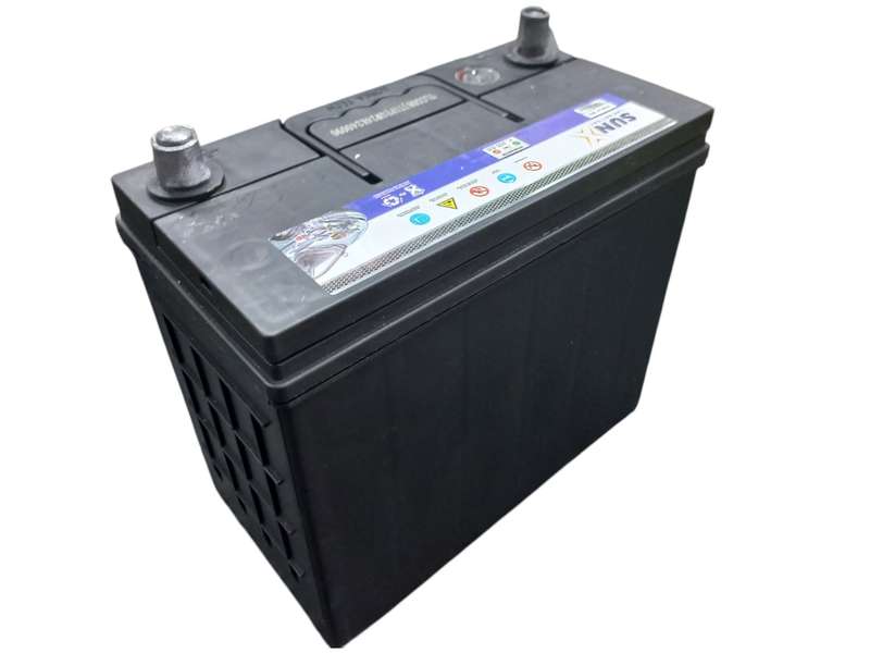 FB0260  SunX 636 - Auto Battery 12 Volt 45Ah with OLD Battery. Plus R220 without OLD Battery.