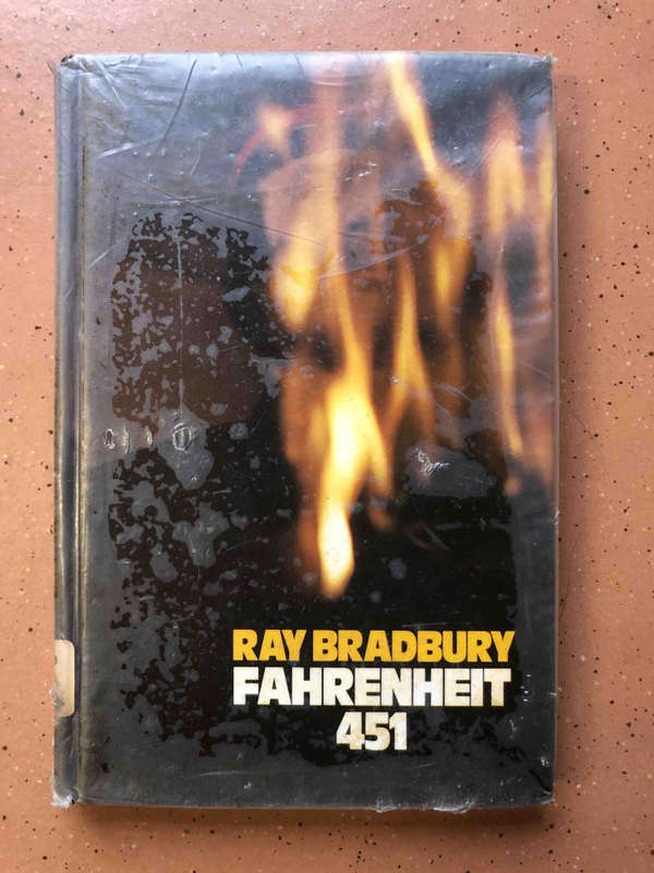Fahrenheit 451