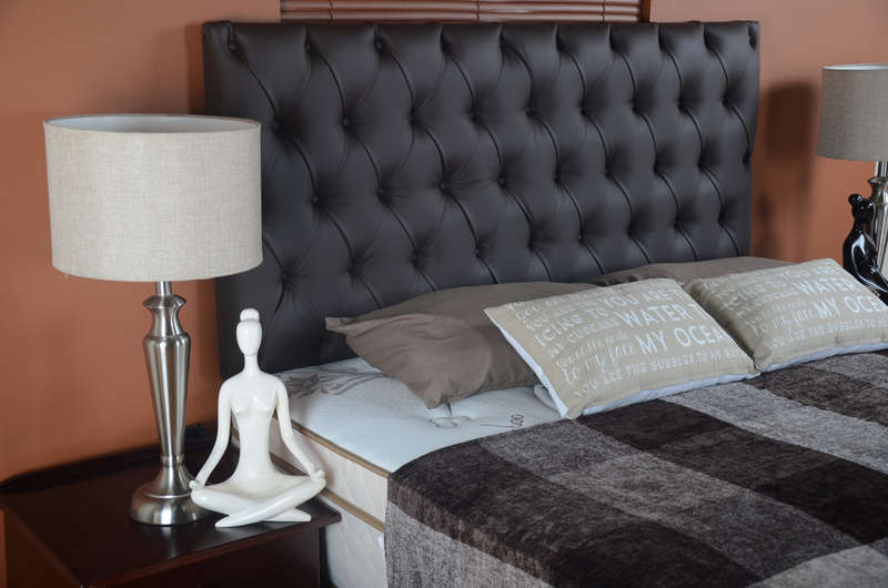 Chesterfield Headboard - Queen