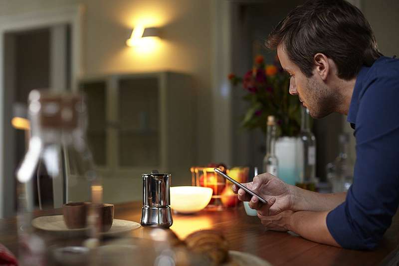 Philips Hue White Wireless LED Light Bulb 9W 806LM B22 (Works with Alexa Google Assistant HomeKit...