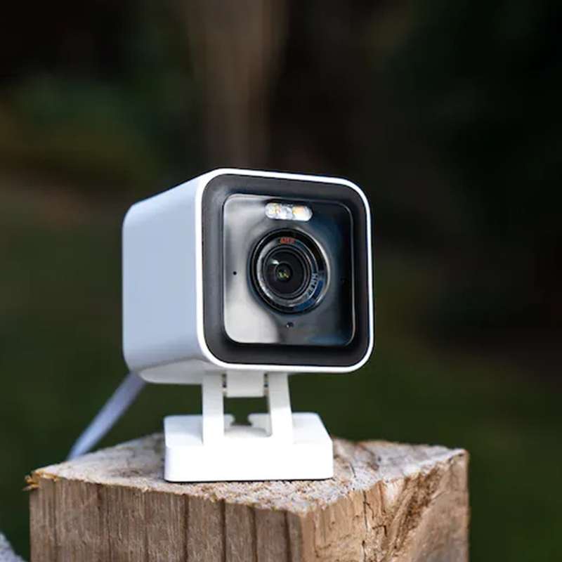 Wyze Cam v3 Pro - 2K Resolution / IP65 / Two-way Audio/ MicroSD Ready - With Edge AI