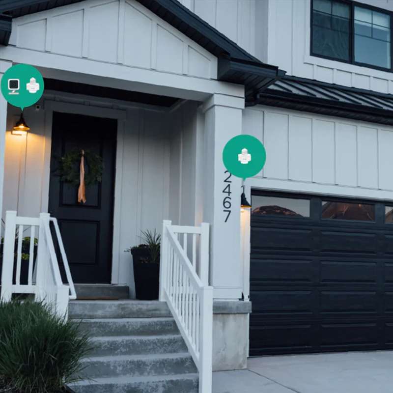 Wyze E26 Lamp Socket + Wyze Cam v3 Bundle